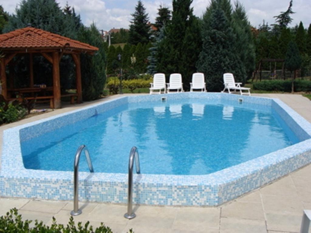 Palatinus Apartmanok Кестели Екстериор снимка